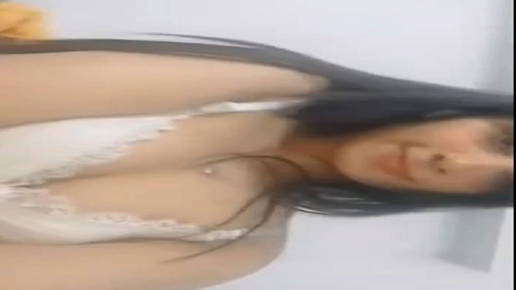 Watch Sexy Big Boob Desi Wife Sucking Dick at Indian Amateur Porn porn movies at Sexy Big Boob Desi Wife Sucking Dick